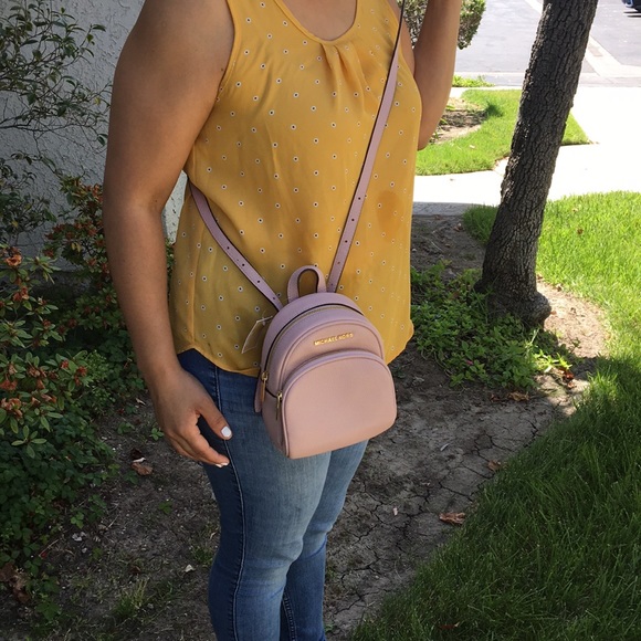 Ñame: Abbey XS Mini Body  Leather. Color: Blossom - Picture 5 of 7